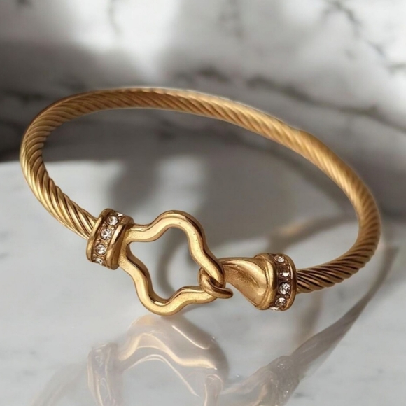 Clover Toggle 18k Gold Plated Stainless Zircon Crystal Bangle Bracelet - Picture 2 of 3